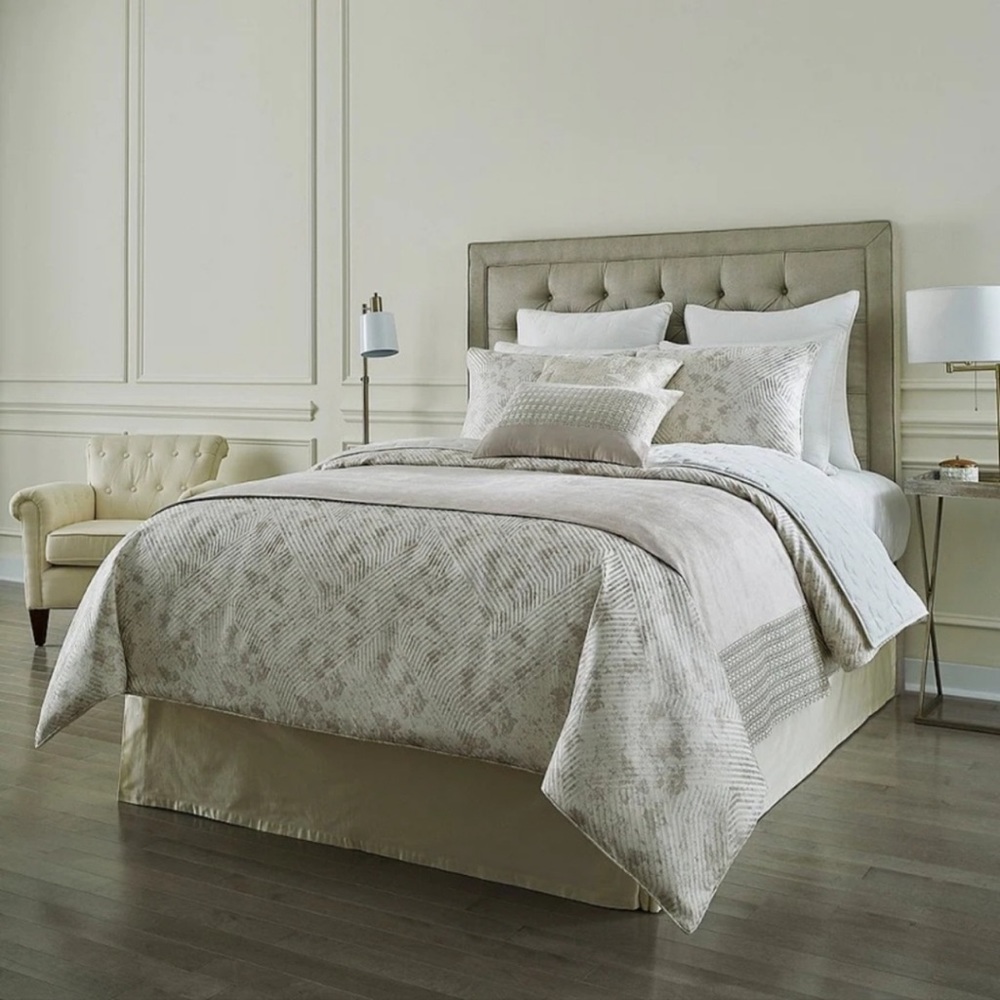Luxury Hotel Devon King Bedskirt.